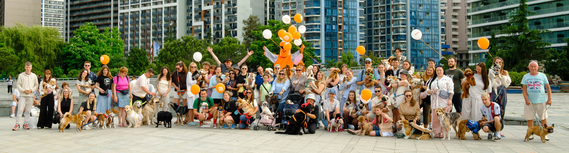 Участники первого карнавала Batumi DOG Fest
